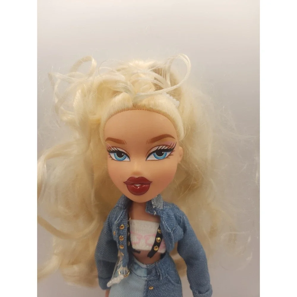 Alwayz Bratz Cloe Denim Fashion Doll